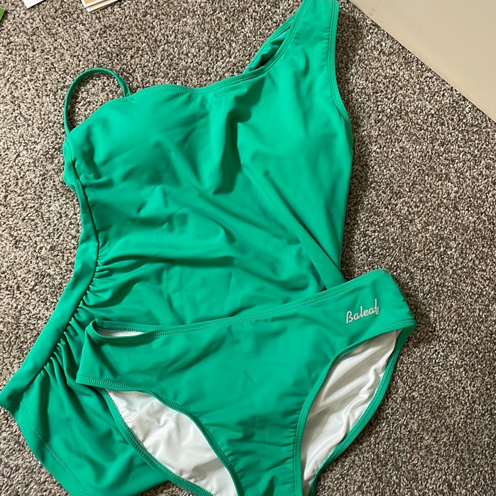 BALEAF Tankini Set  Tummy Control Athletic Two Piece Swimsuit/Detachable Strap